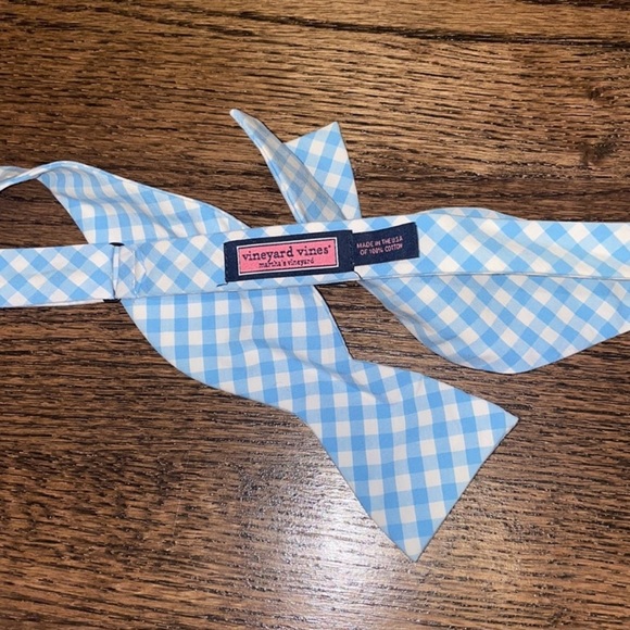 Vineyard Vines Bow tie - Picture 2 of 2